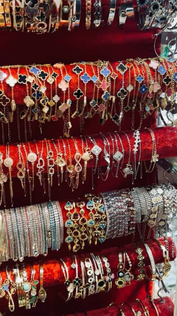 Jewelries liquidation pallet
